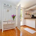 Blissful Bay - One Bedroom With Terrace * 韦伯斯卡