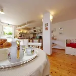 Blissful Bay - One Bedroom With Terrace 公寓 *