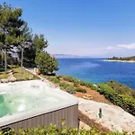 Blissful Bay - One Bedroom With Terrace *