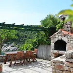 Blissful Bay - One Bedroom With Terrace 韦伯斯卡