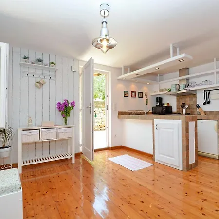 Blissful Bay - One Bedroom With Terrace