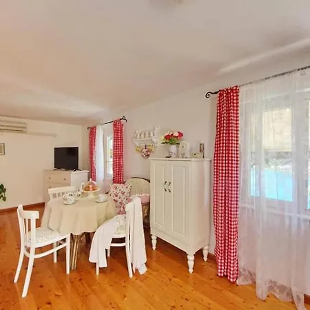 Blissful Bay - One Bedroom With Terrace