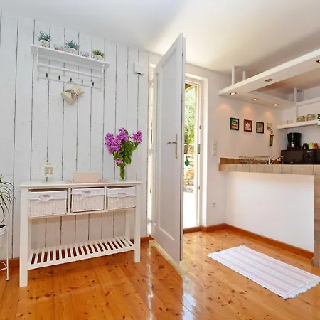 Blissful Bay - One Bedroom With Terrace * Vrboska