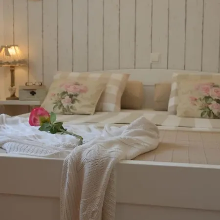 Blissful Bay - One Bedroom With Terrace Apartment