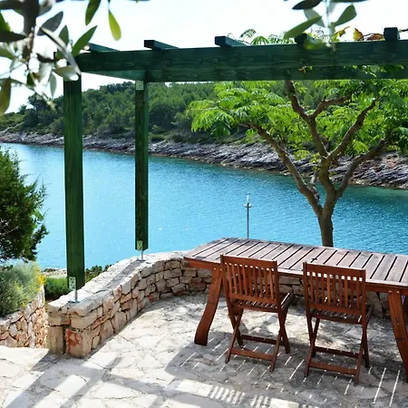 Blissful Bay - One Bedroom With Terrace Apartment